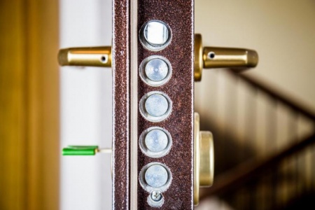 Serrurerie : quand faut-il remplacer ou renforcer votre serrure ?